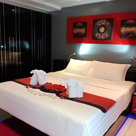 Absolute Bangla Suites Patong Exteriör bild