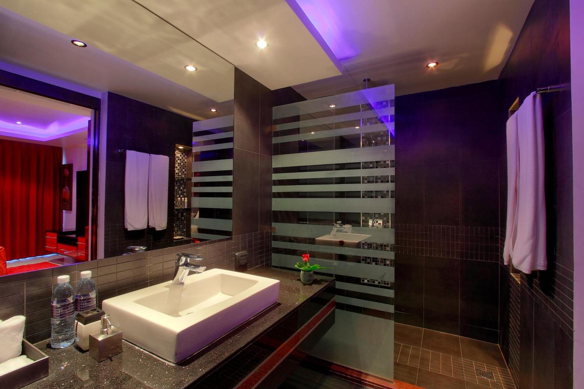 Absolute Bangla Suites Patong Exteriör bild