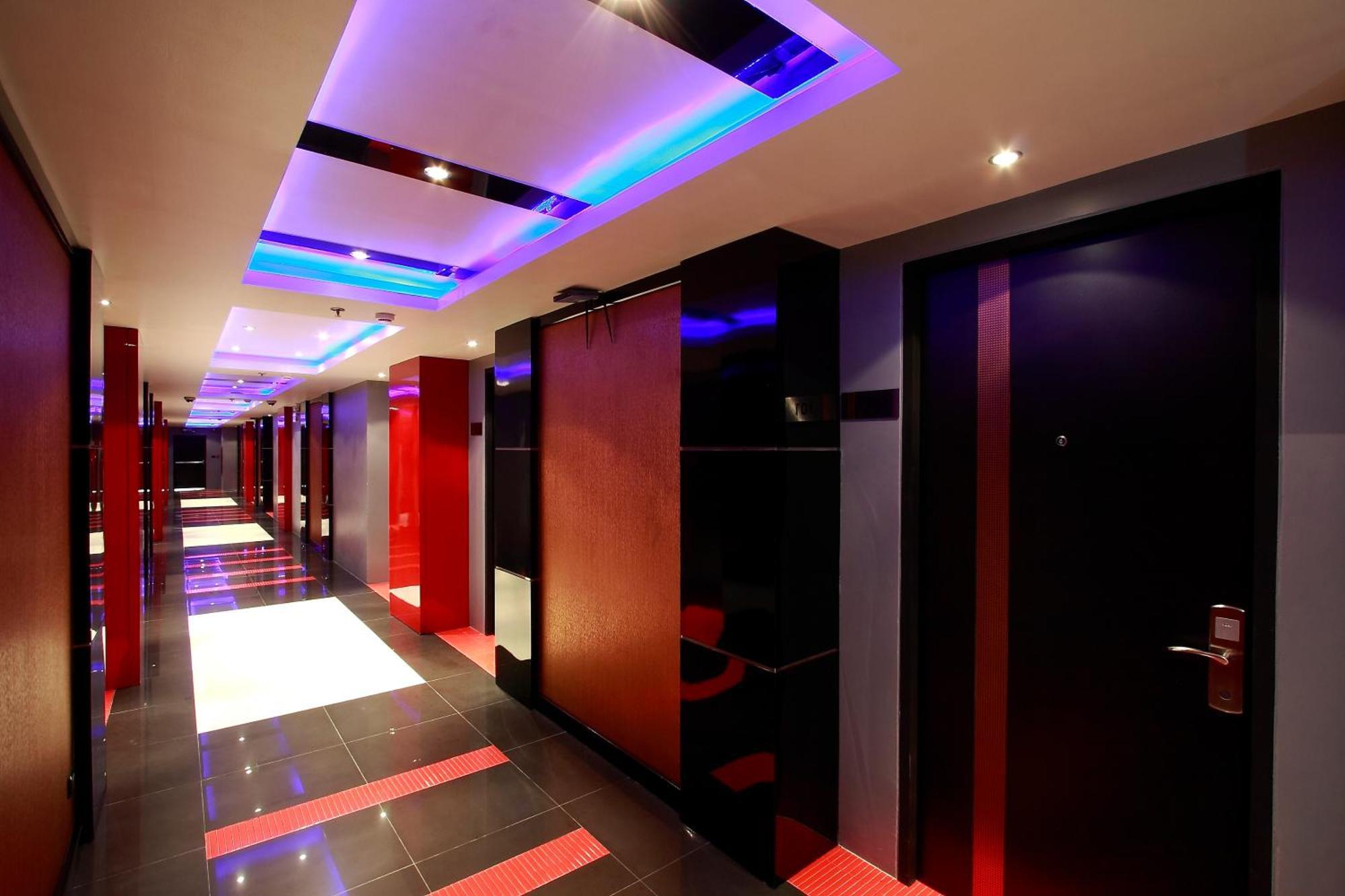 Absolute Bangla Suites Patong Exteriör bild
